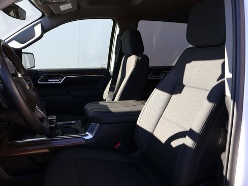 Used 2025 Chevrolet Silverado 1500 LT w/ LPO, Dark Essentials Package image 9