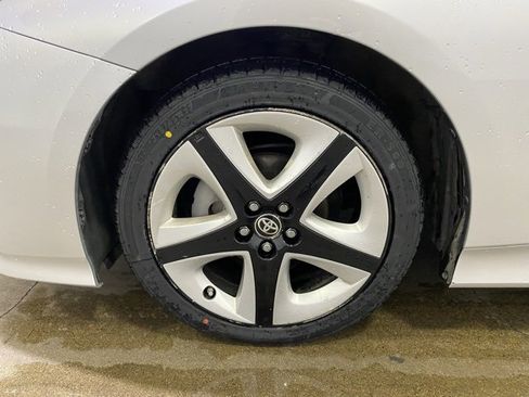 Certified 2016 Toyota Prius Three Touring image 22