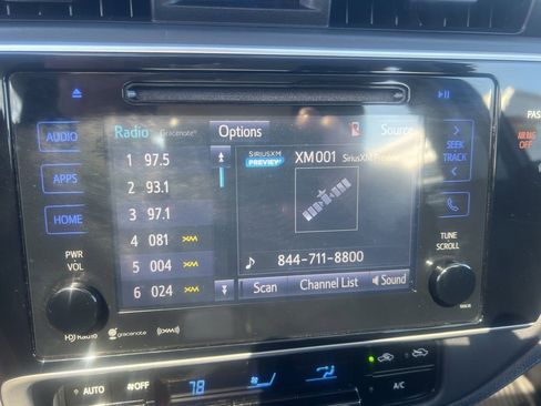 Used 2017 Toyota Corolla SE w/ SE Premium Package image 51