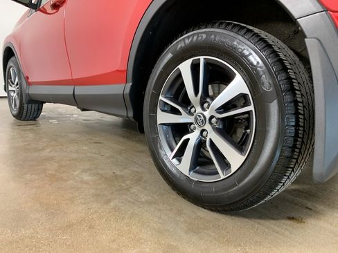 Used 2017 Toyota RAV4 XLE image 15