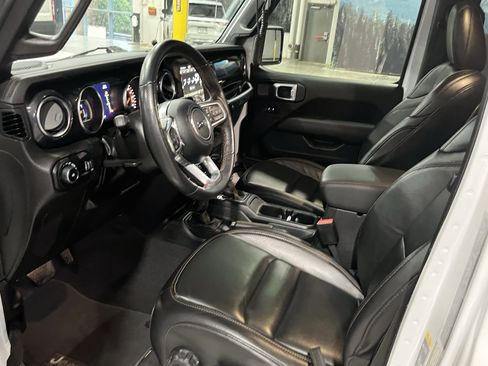 Used 2023 Jeep Wrangler Unlimited Rubicon 392 image 11