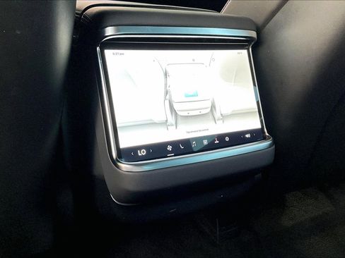 Used 2021 Tesla Model S Plaid image 32