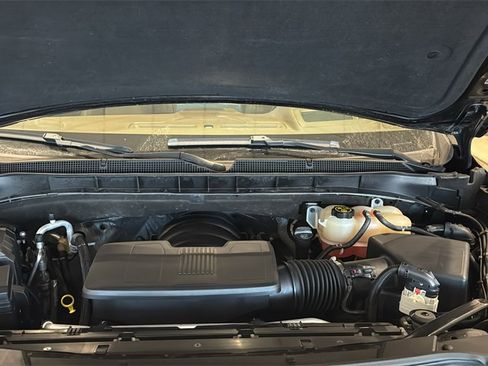 Used 2022 Chevrolet Suburban High Country image 11