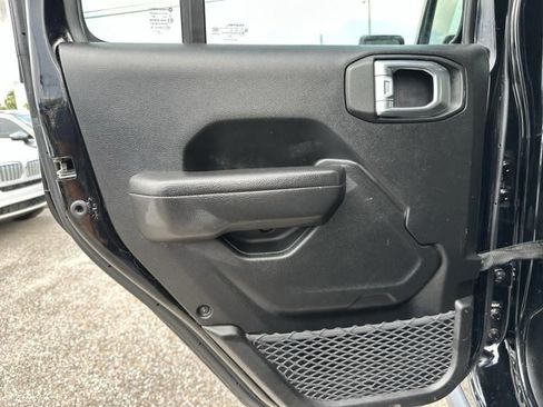 Used 2023 Jeep Wrangler Willys image 11