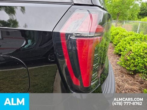 Used 2025 Chevrolet Tahoe LT AWD/4WD image 10