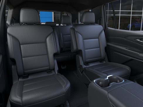 New 2027 Chevrolet Traverse LT w/ Sun and Wheel Package FWD image 18