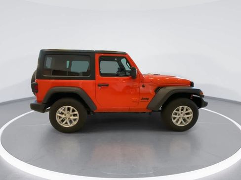 Used 2023 Jeep Wrangler Sport AWD/4WD image 9