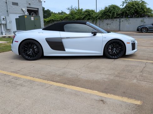 Used 2018 Audi R8 V10 plus AWD/4WD image 10