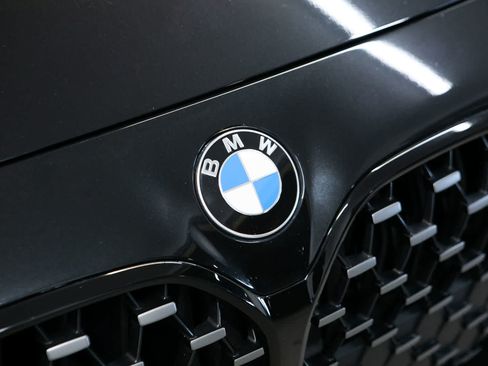 Used 2023 BMW 430i Coupe w/ M Sport Package RWD image 17