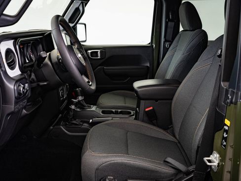 Used 2024 Jeep Wrangler Sport S image 19