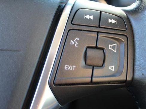 Used 2016 Volvo XC70 T5 Premier w/ Proximity Package image 20