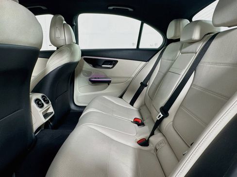 Used 2022 Mercedes-Benz C 300 4MATIC Sedan image 11