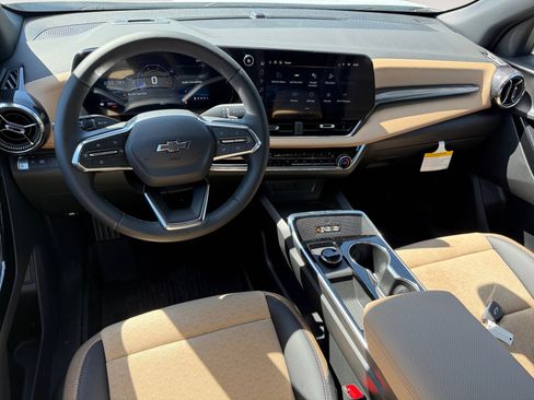 New 2026 Chevrolet Equinox ACTIV w/ Convenience Package III FWD image 15