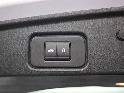 New 2026 Nissan Pathfinder SL image 30