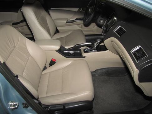 Used 2013 Honda Civic Hybrid Sedan image 19