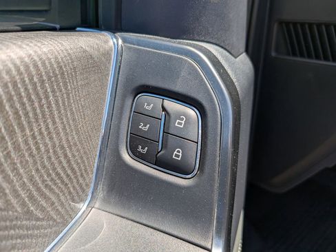 Used 2024 Ford F450 Platinum w/ FX4 Off-Road Package AWD/4WD image 19