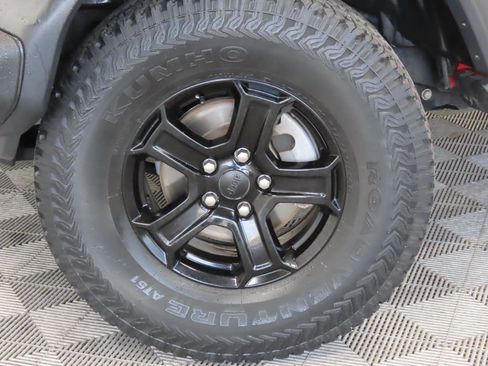 Used 2019 Jeep Wrangler Unlimited Sport S AWD/4WD image 5