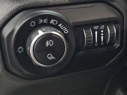 Used 2021 Jeep Gladiator Sport AWD/4WD image 31