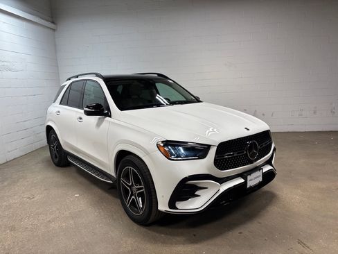 Used 2024 Mercedes-Benz GLE 350 4MATIC image 4