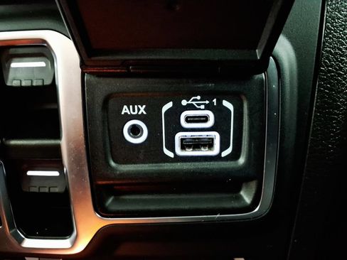 Used 2023 Jeep Gladiator Rubicon w/ LED Lighting Group AWD/4WD image 25