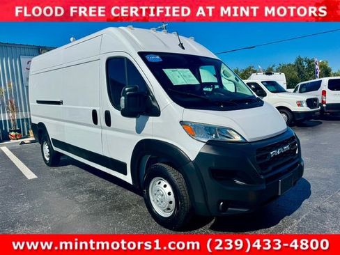 Used 2023 RAM ProMaster 2500 image 3