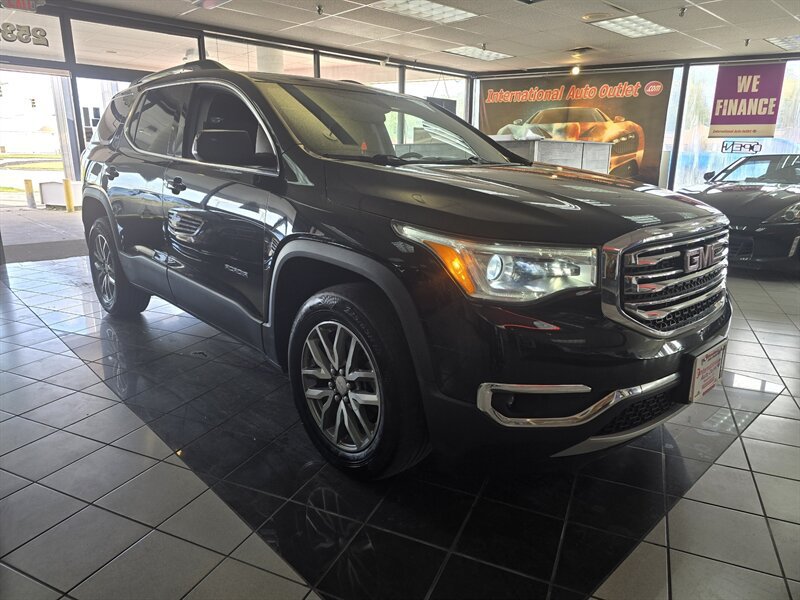 Used 2018 GMC Acadia SLE w/ Driver Alert Package I AWD/4WD image 3