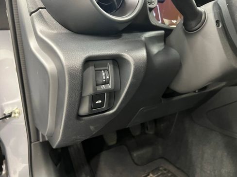 Used 2023 Toyota GR86 RWD image 12