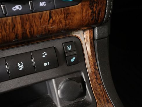 Used 2014 Chevrolet Traverse LTZ w/ LPO, 'HIT The Road' Package image 39