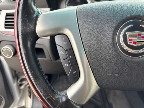 Used 2013 Cadillac Escalade ESV Luxury AWD/4WD image 12