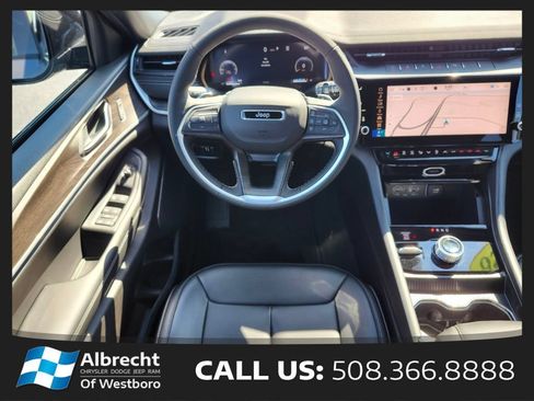 Used 2026 Jeep Grand Cherokee L Limited w/ Limited Altitude Package AWD/4WD image 13