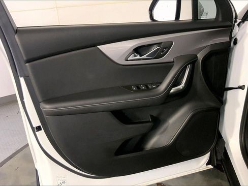 Used 2025 Chevrolet Blazer LT FWD image 24