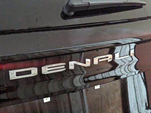 New 2026 GMC Acadia Denali w/ Super Cruise Package image 12