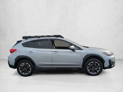 Used 2021 Subaru Crosstrek 2.0i Premium image 4