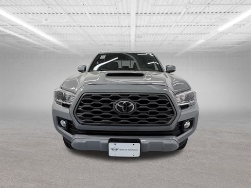 Used 2021 Toyota Tacoma TRD Sport w/ Technology Package AWD/4WD image 7