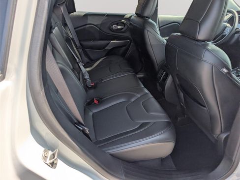 Used 2021 Jeep Cherokee Limited AWD/4WD image 12