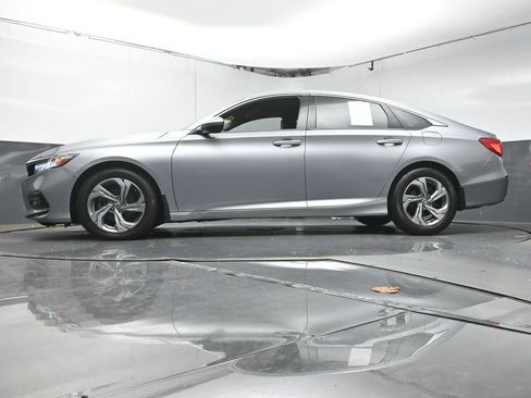 Used 2019 Honda Accord EX image 35