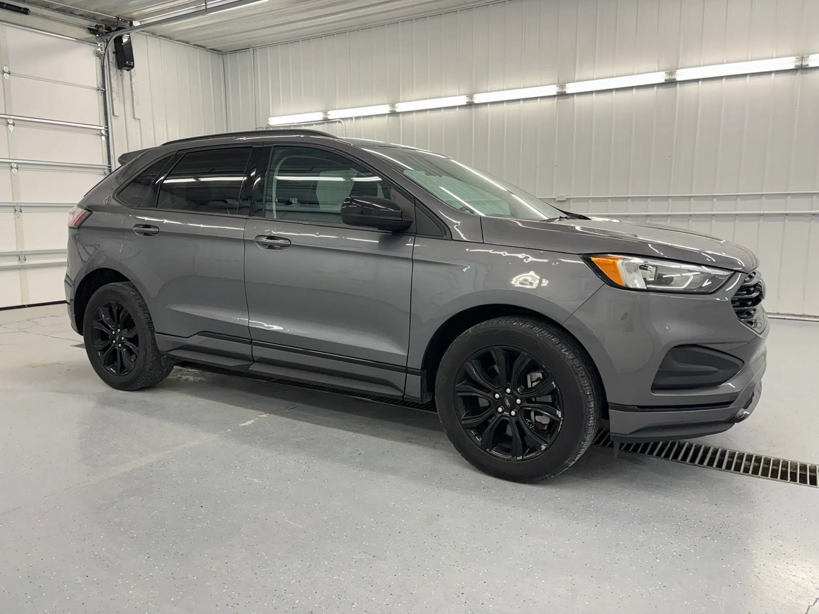 Used 2022 Ford Edge SE w/ Black Appearance Package AWD/4WD image 13