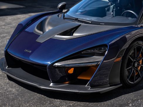 Used 2019 McLaren Senna RWD image 14