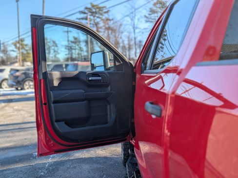 Used 2020 Chevrolet Silverado 1500 Custom Trail Boss w/ Custom Convenience Package image 24