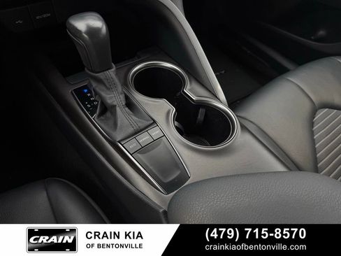 Used 2024 Toyota Camry SE image 19