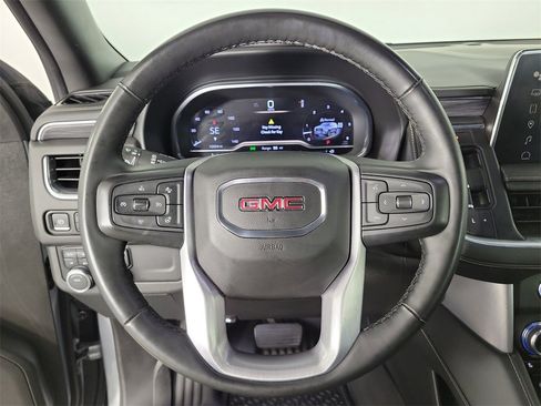 Used 2023 GMC Yukon SLT w/ SLT Luxury Package image 21