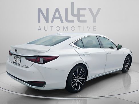 Used 2023 Lexus ES 300h w/ Premium Package FWD image 5