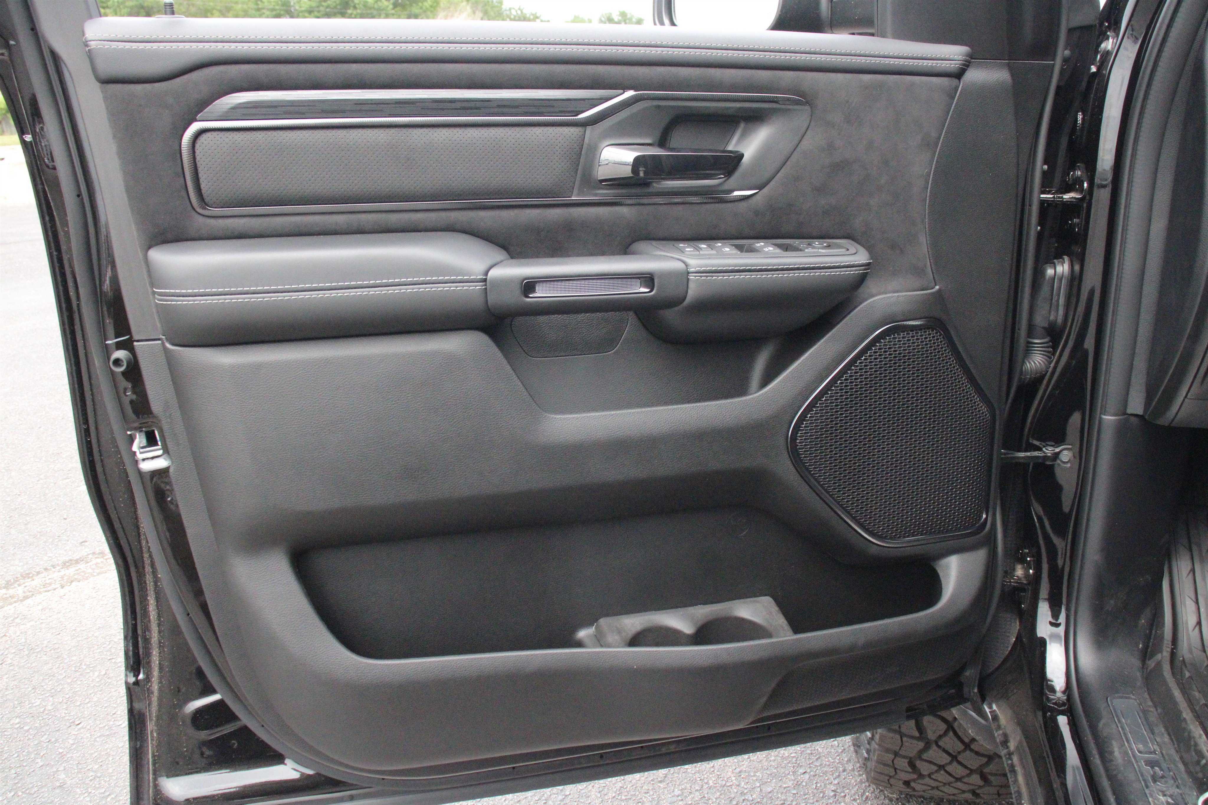 New 2026 RAM 1500 RHO AWD/4WD image 6