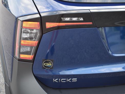 New 2026 Nissan Kicks SV w/ Interior Electronics Package FWD image 6
