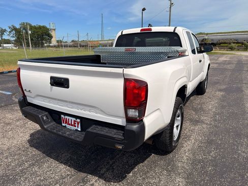 Used 2022 Toyota Tacoma SR AWD/4WD image 7