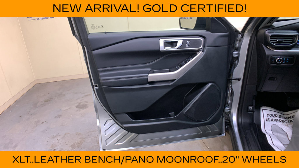 Used 2023 Ford Explorer XLT w/ Equipment Group 202A AWD/4WD image 29