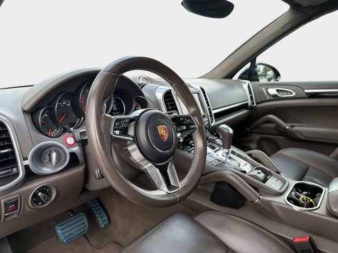 Used 2016 Porsche Cayenne S w/ Premium Plus Package AWD/4WD image 40