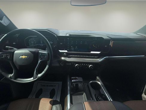 Used 2024 Chevrolet Silverado 1500 High Country w/ High Country Premium Package AWD/4WD image 12