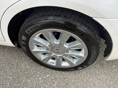 Used 2010 Lincoln MKZ FWD image 5