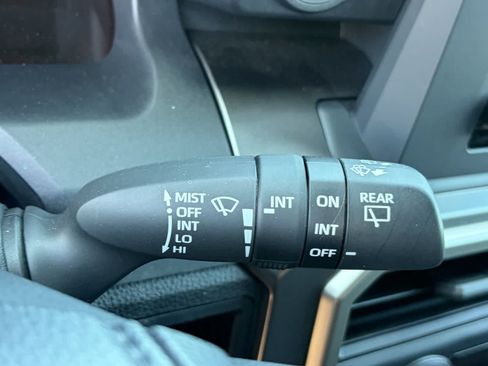 Used 2025 Toyota 4Runner SR5 AWD/4WD image 15
